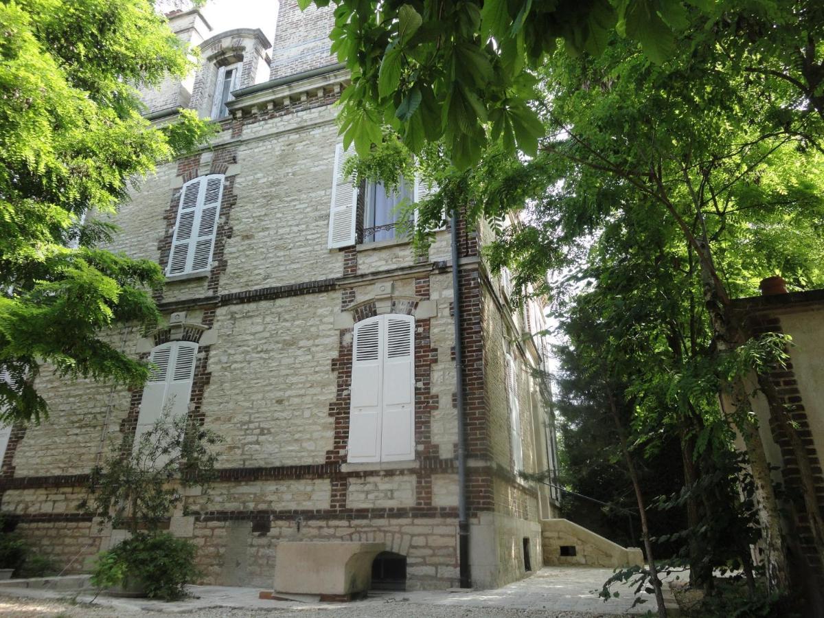 Au Fil De Troyes Bed and Breakfast Sainte-Savine Εξωτερικό φωτογραφία